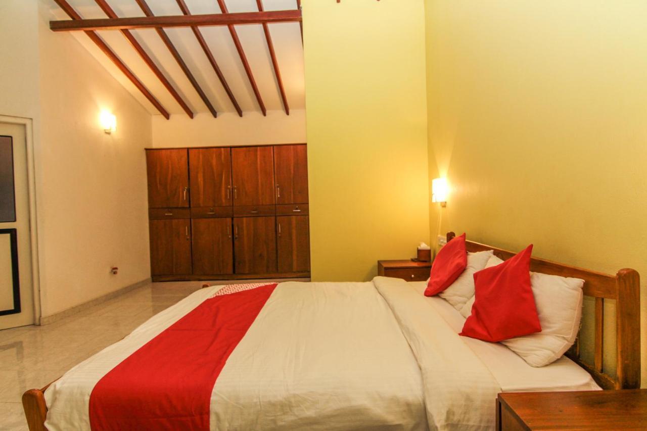Gomez Place Negombo Exterior foto